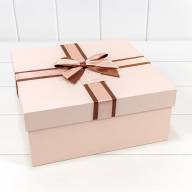 Коробки Квадратные Набор 1/3 27*27*11,5 с двойным бантом Розовый 1/8 Арт: 721817/2 - Коробки Квадратные Набор 1/3 27*27*11,5 с двойным бантом Розовый 1/8 Арт: 721817/2