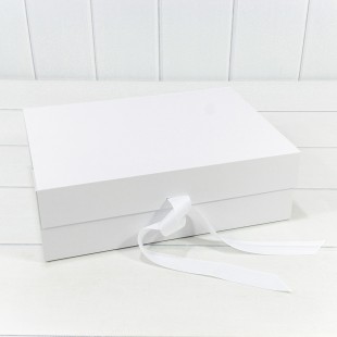 Коробка Прямоугольная 48*35*18 складная на магнитах Белый 1/24 Арт: 721362/417