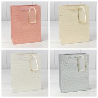 Пакет подарочный с тиснением "Цветочки" (микс 2) 18*23*10 210г 1/20 1/360 Арт: 000546E