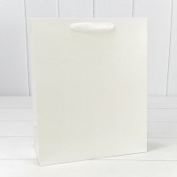 Пакет подарочный Белый 26*32*13 230г 1/20 1/240 Арт: 000200C
